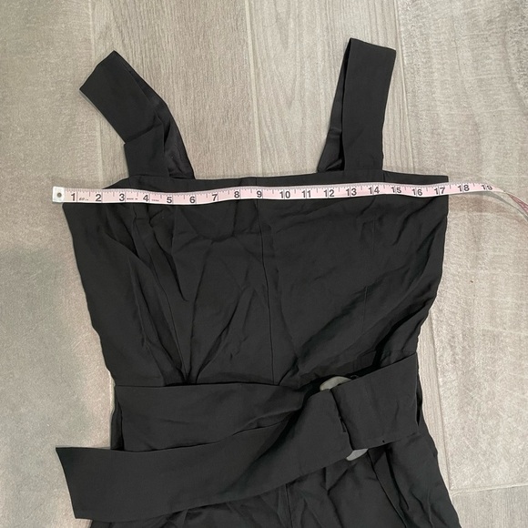 VINCE Belted Jumpsuit in black size 6 - Picture 13 of 15